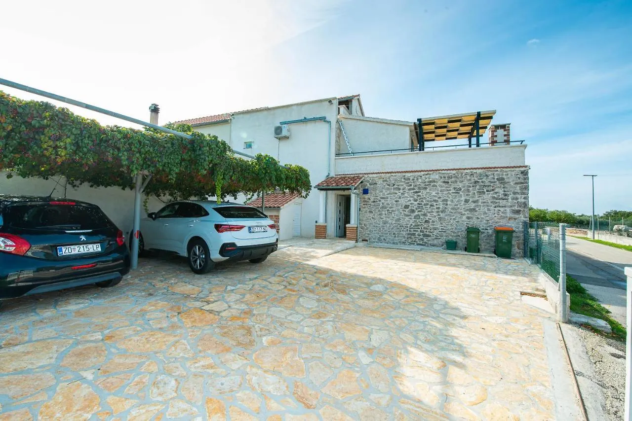 Villa Mia Sukošan 0*,  Kroatien