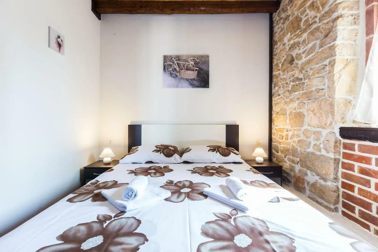 Villa Mia Sukosan 0*,  Croatia